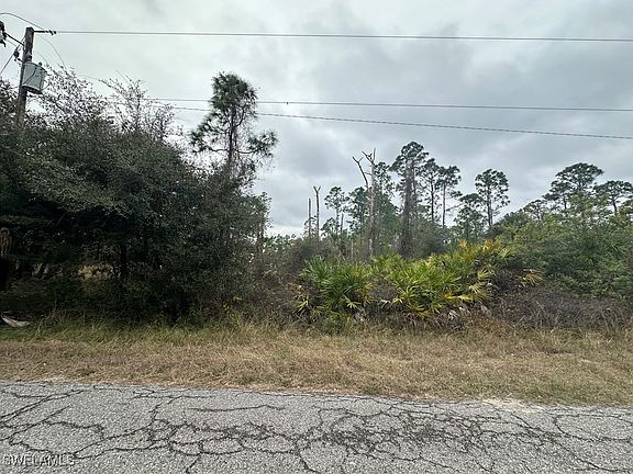 5th image of 1307 Scott Ave
