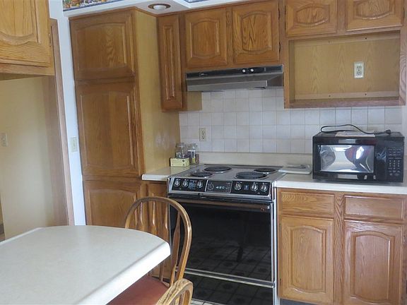 2nd image of 1702 Dakota Ave