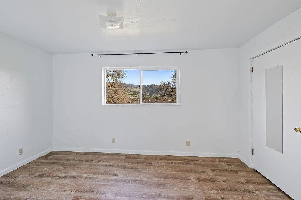 1 bed, 800 sqft, $1,950 — Photo 3