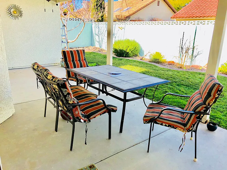 W Mesa Vista Ave — Photo 32