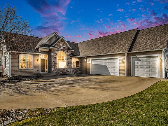 2nd image of 10853 Deerfield Trl