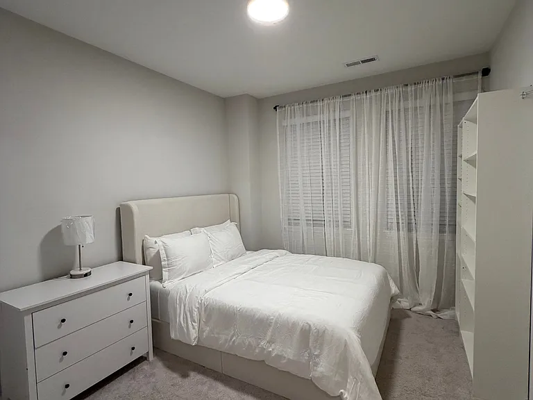 Queen size bed