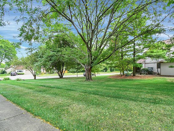 4th image of 635 Farler Dr #B