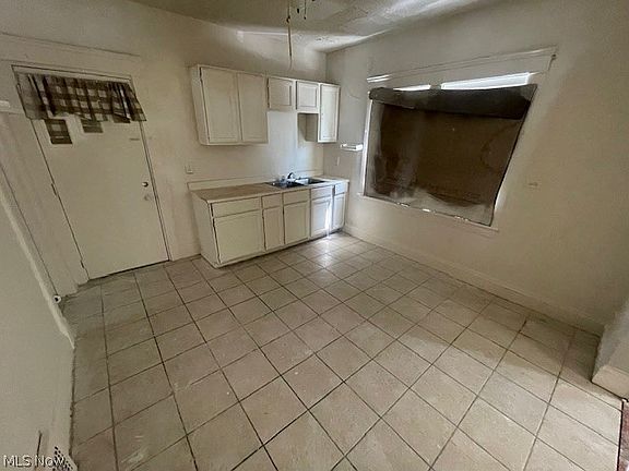 5th image of 3549 E 139th St