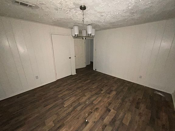 5th image of 2835 Comfort St