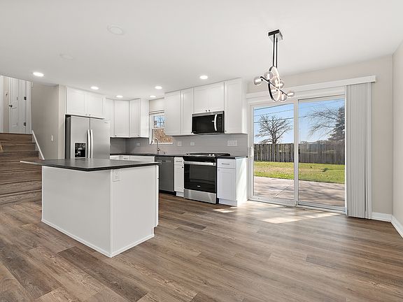 5th image of 9313 147th St