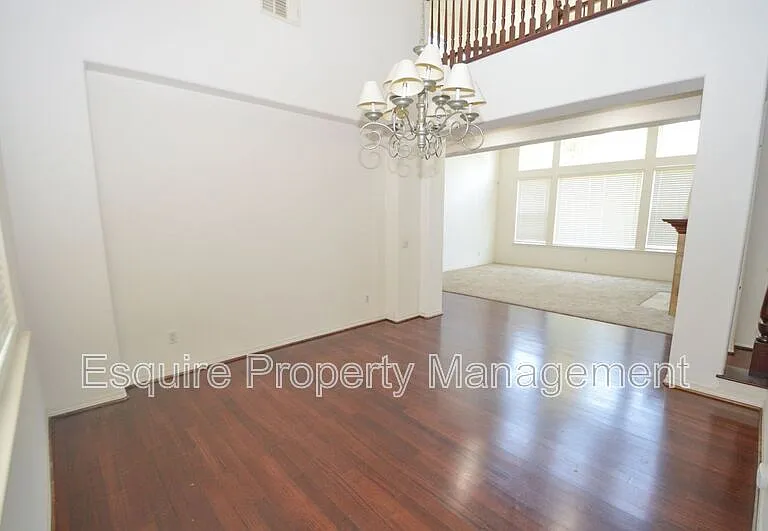 13735 Blue Ridge Way — Photo 7