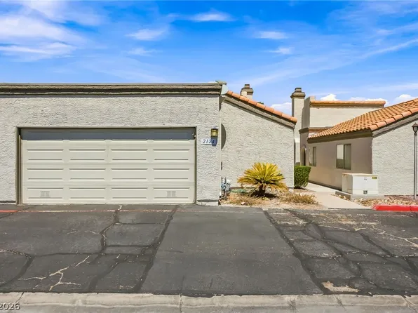 2124 Pebble Creek Ln, Laughlin, NV 89029