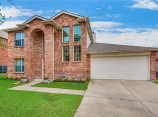 1003 Windsor Ln, Forney, TX 75126