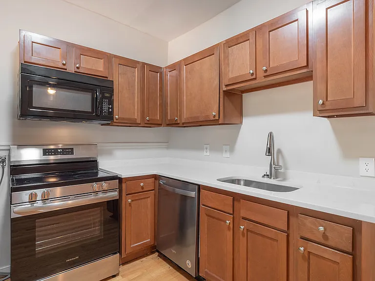 306 S Colonial Ave #1 — Photo 23