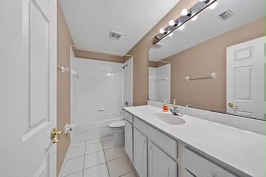 7880 Lake Sawgrass Loop #5212 — Photo 16