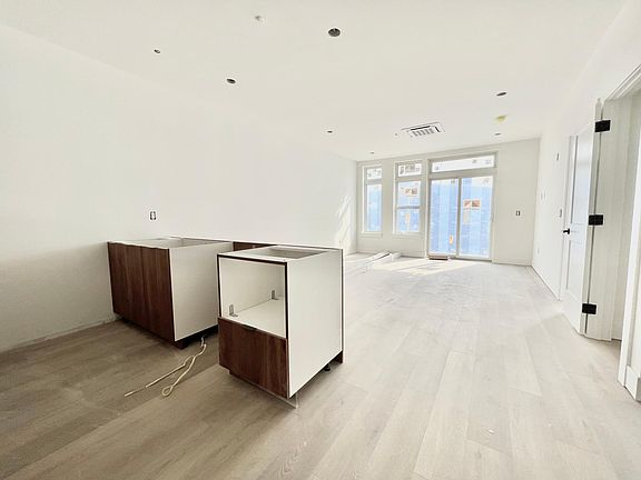 3rd image of 1801 N 2nd St #305