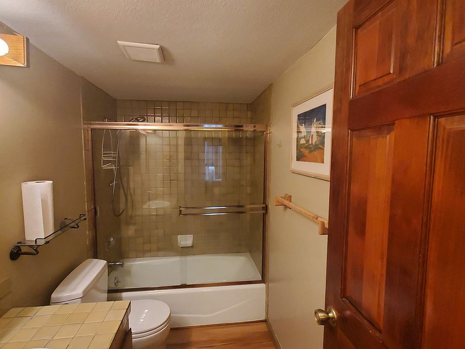 1st floor bath