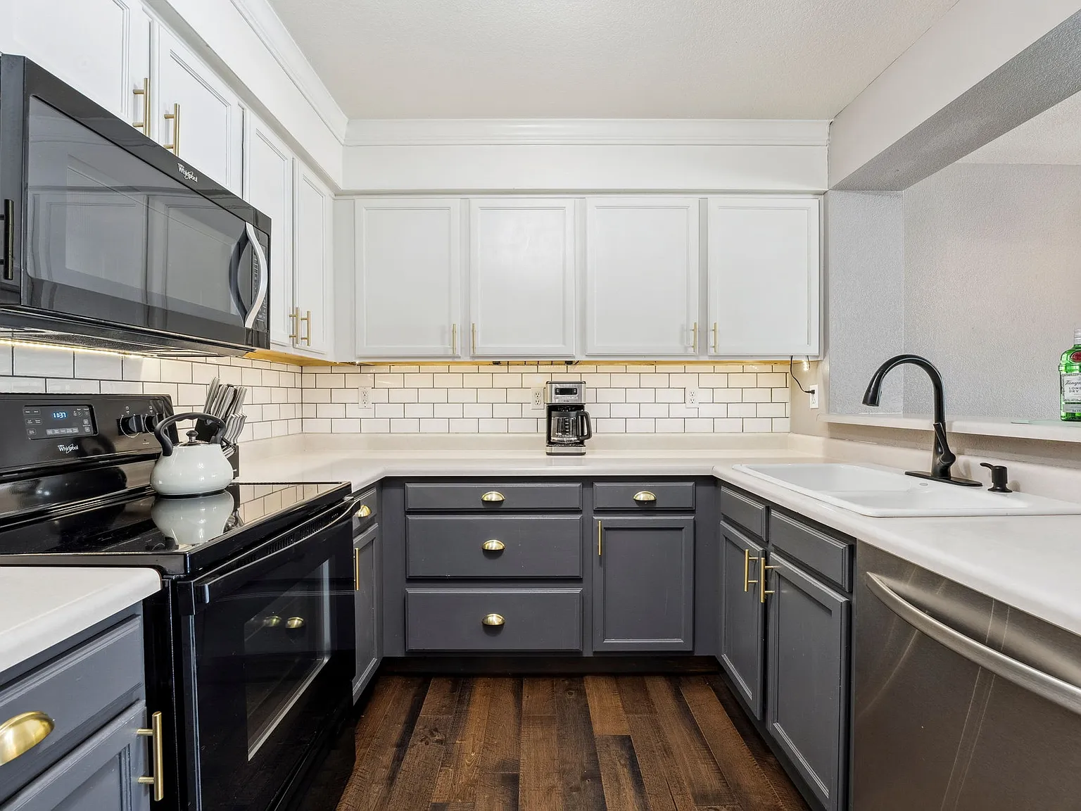2 bed, 1763 sqft, $3,800 — Photo 4