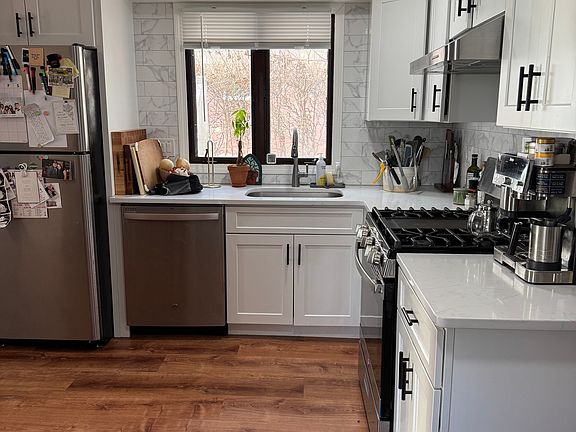 5th image of 23 Thurston Rd #23