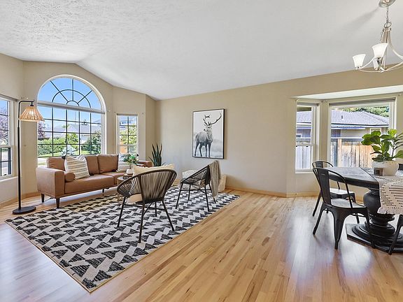4th image of 4416 S Parkside Ct
