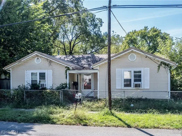 218 W Chickasaw Ave, Sallisaw, OK 74955