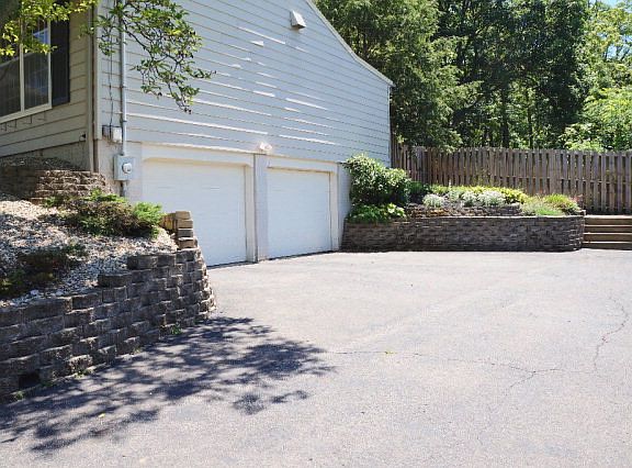 2nd image of 1149 Bellaire Dr