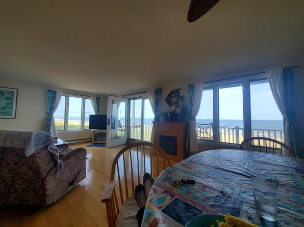 11 Lucy Avenue, Pelham, NH 03076