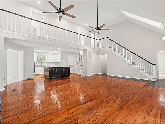 5th image of 106 Melanie Loop