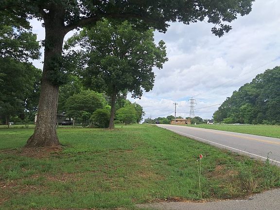 5th image of 5016 Lancaster Hwy