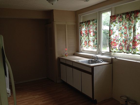 5th image of 2616 Montgomery St APT 4