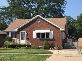 544 E 3rd St, Lockport, IL 60441