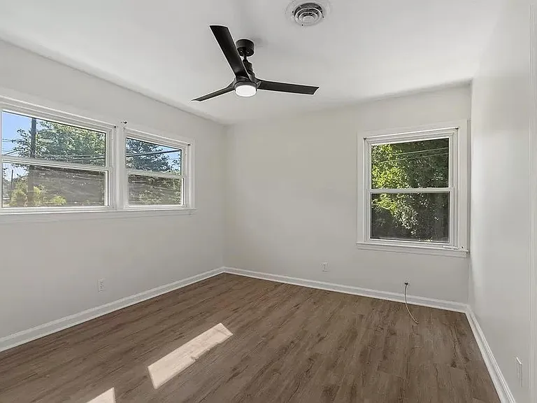 803 Lichfield Rd — Photo 9