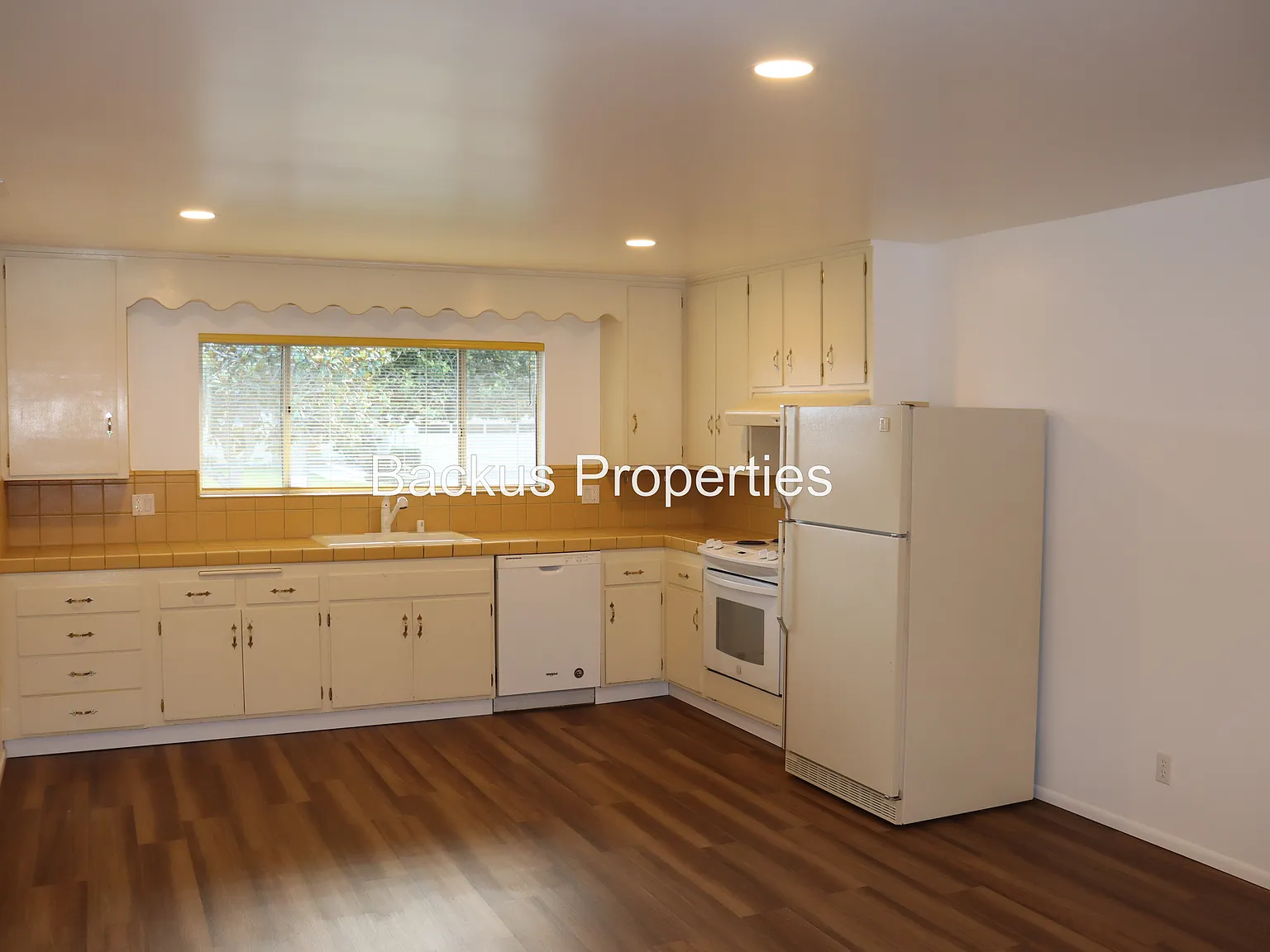 3 bed, 1860 sqft, $3,550 — Photo 4