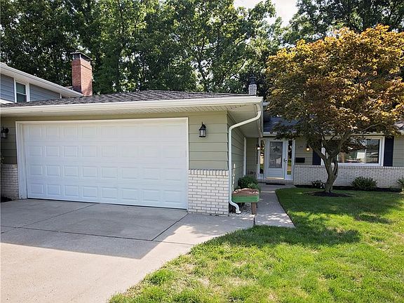 2nd image of 176 Woodridge Dr