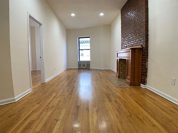 3rd image of 248 W 102nd St #4