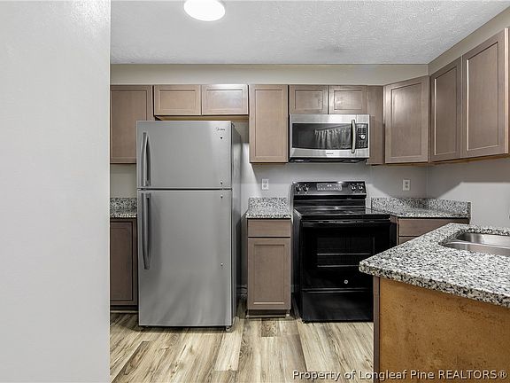 4th image of 6724 Willowbrook Dr APT 7
