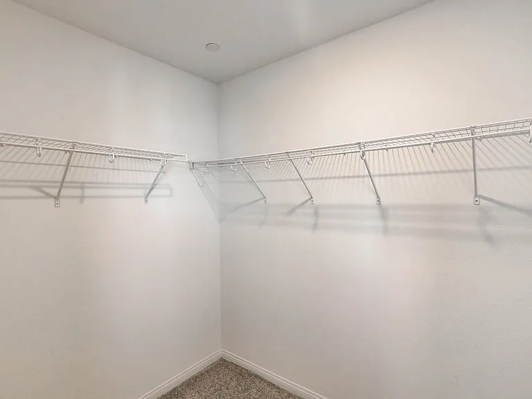 3151 Segesta Ave — Photo 32