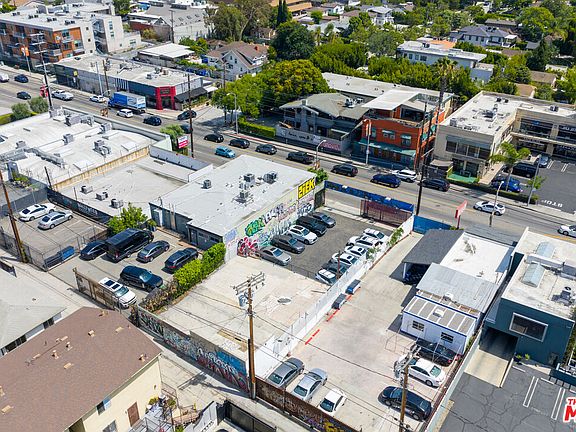 4th image of 5725 Melrose Ave