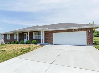 1017 Haversham Dr, Saint Charles, MO 63304