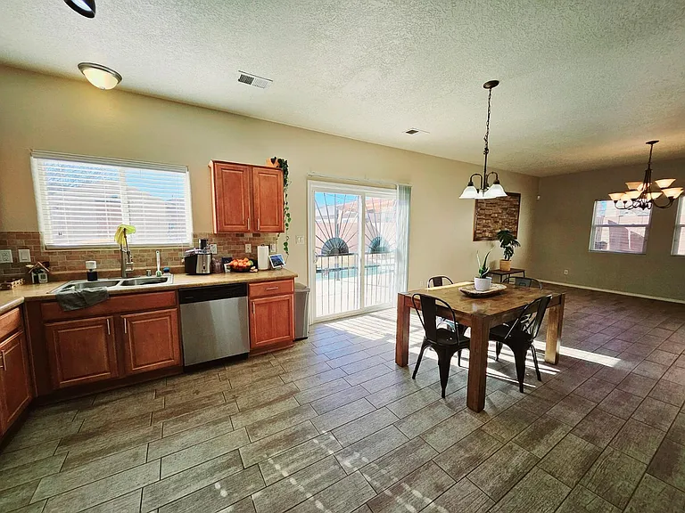 8428 Old Caballero Ave SW — Photo 9