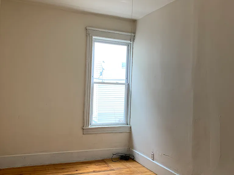 8 Shawmut St #2-L — Photo 9