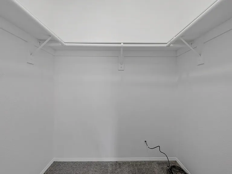 620 Holbrook Ct #101 — Photo 9