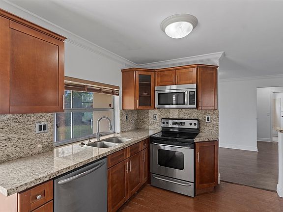 3rd image of 8470 NW 28th Street