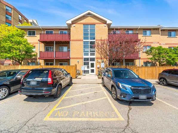 211 Forum Dr #110A, Mississauga, ON L4Z 4C1
