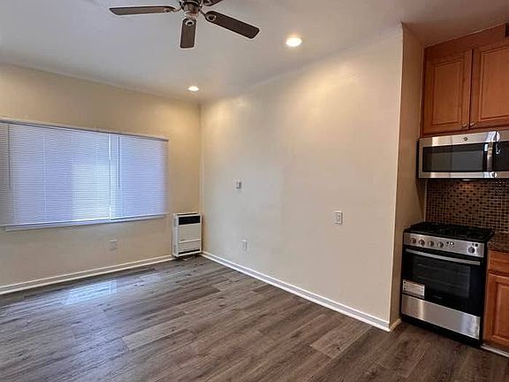 4th image of 1103 W 64th St APT 102