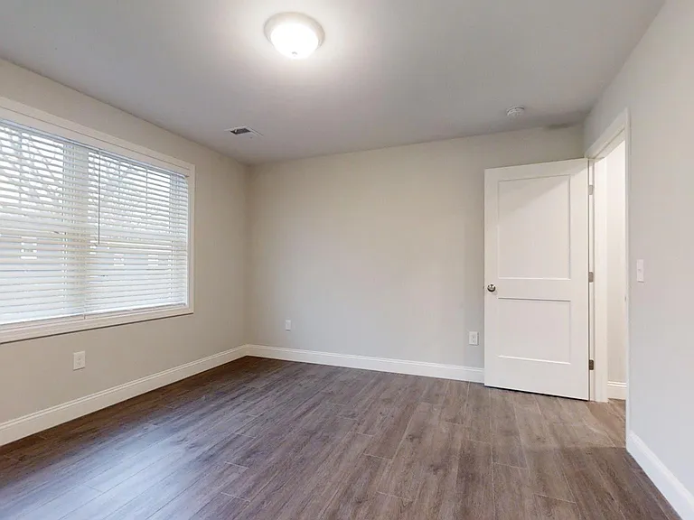 83 Pulaski St — Photo 19