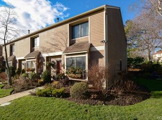 12 James Ct, Port Chester, NY 10573