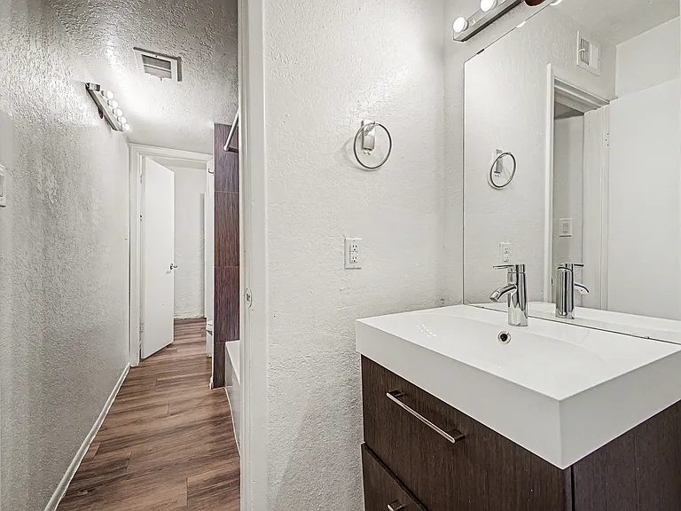 3311 N 18th St #16 — Photo 24