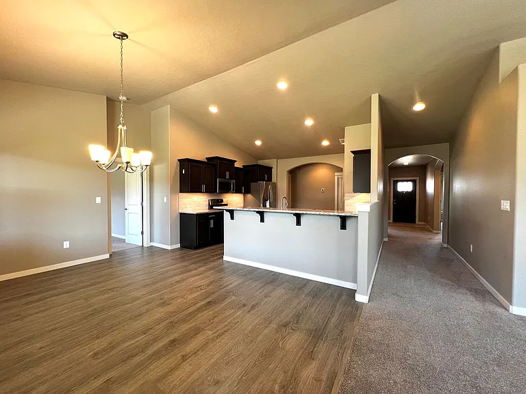 6112 Cottonwood Loop — Photo 13