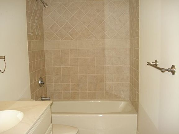 4th image of 9067 Tartan Fields Dr