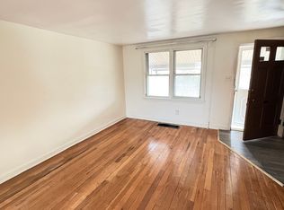 2158 Berryhill St, Harrisburg, PA 17104