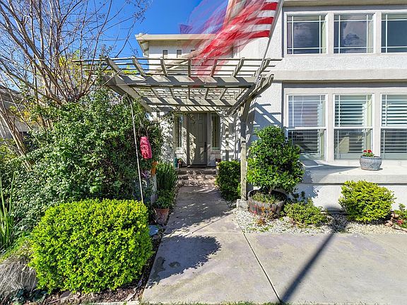 4th image of 9896 W Taron Dr
