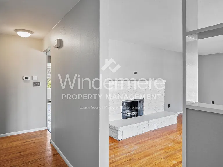 1706 E 38th Ave — Photo 5