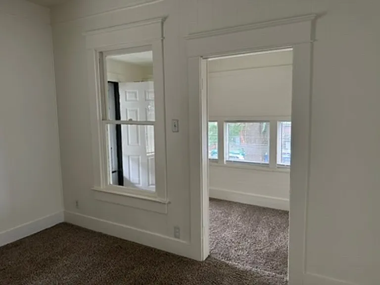 257 NE 7th Ave — Photo 23